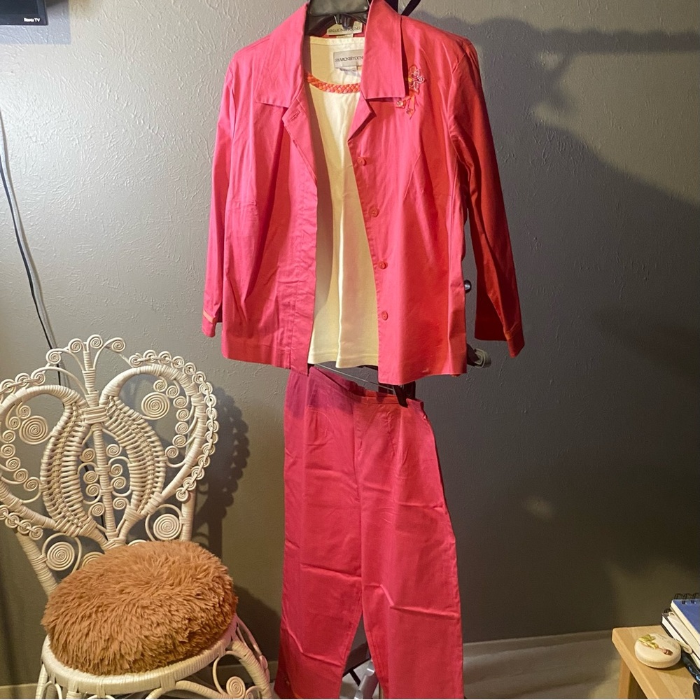 Sharon Young 3 piece Capri outfit
